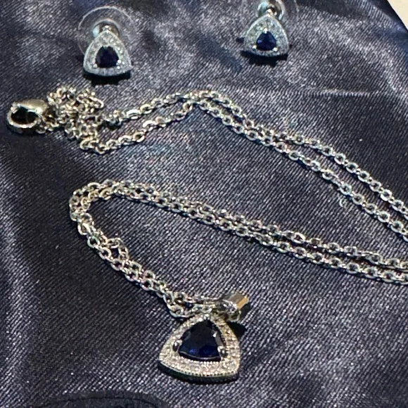 Stauer Sapphire & DiamondAura® Earrings & Necklace Set 18K Gold-Finished $590 💎 - Picture 1 of 5